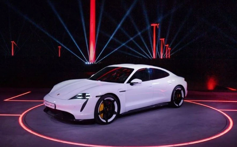 Bảng giá xe ô tô điện Porsche tại Việt Nam năm 2025