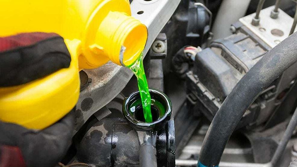 Tầm quan trọng của việc kiểm tra nước làm mát ô tô