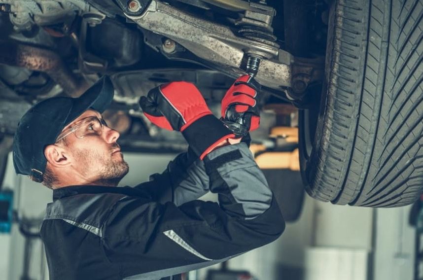 Đưa xe đến garage hoặc trung tâm bảo dưỡng uy tín