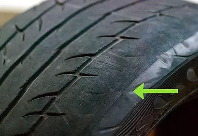 Khi nào nên thay lốp ô tô